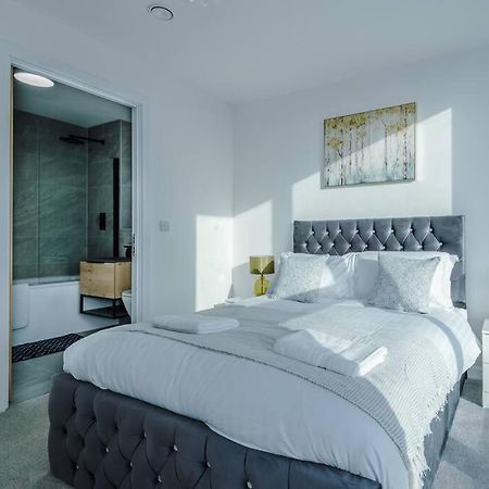 Stunning 2-Bed Premium Apartment - Free Wi-Fi เพรสตัน ภายนอก รูปภาพ