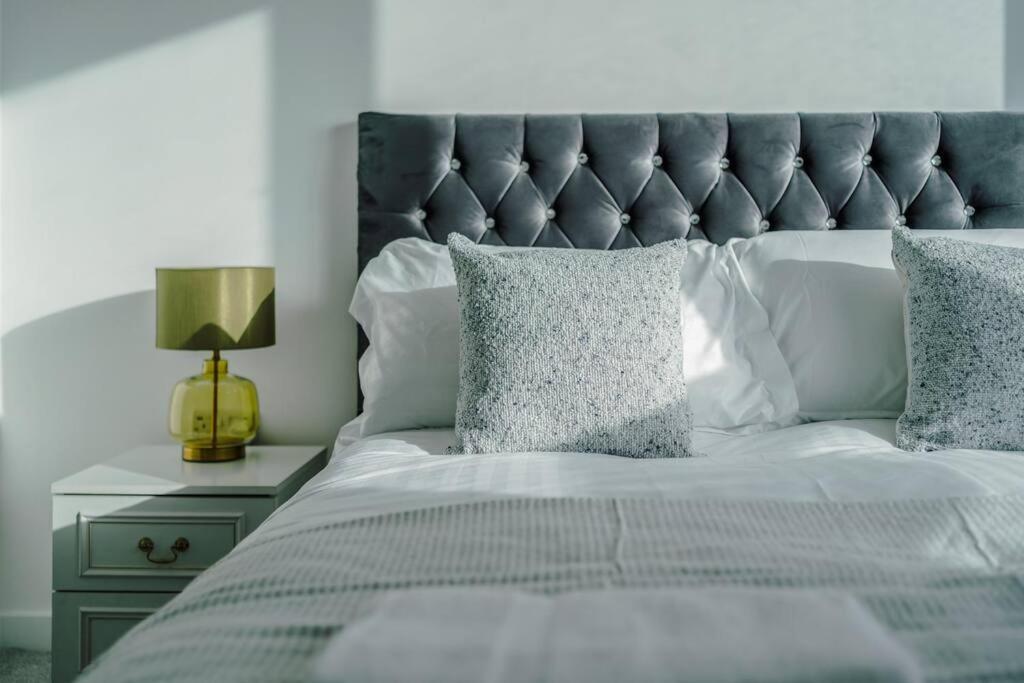 Stunning 2-Bed Premium Apartment - Free Wi-Fi เพรสตัน ภายนอก รูปภาพ