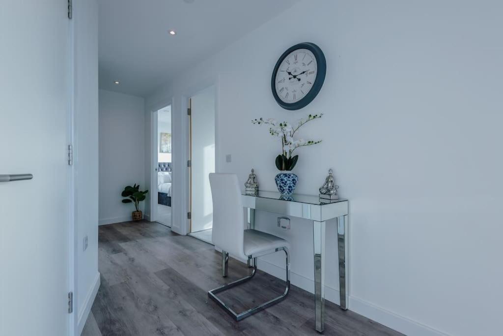 Stunning 2-Bed Premium Apartment - Free Wi-Fi เพรสตัน ภายนอก รูปภาพ
