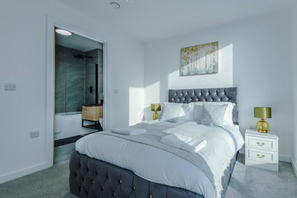 Stunning 2-Bed Premium Apartment - Free Wi-Fi เพรสตัน ภายนอก รูปภาพ